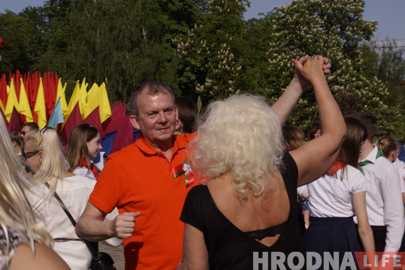 Глядзіце, як Гродна кружыўся ў вальсе перамогі! (+відэа з дрона) Глядзіце, як Гродна кружыўся ў вальсе перамогі! (+відэа з дрона)