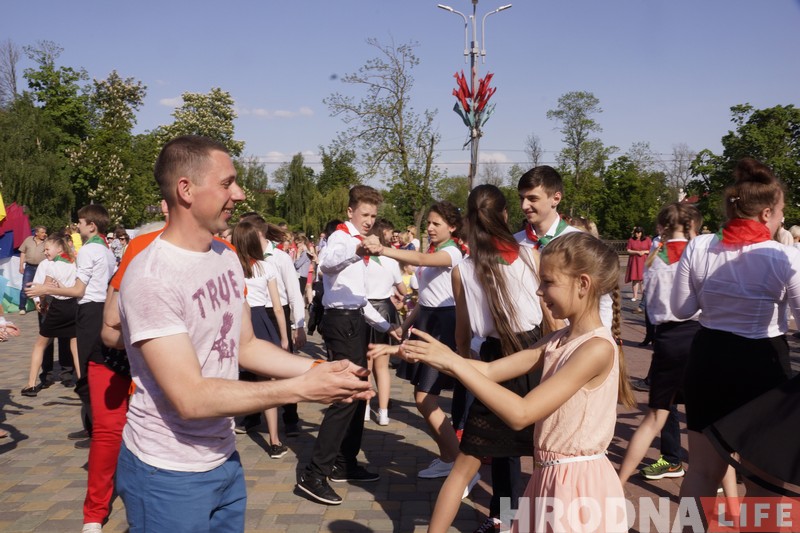 Глядзіце, як Гродна кружыўся ў вальсе перамогі! (+відэа з дрона) Глядзіце, як Гродна кружыўся ў вальсе перамогі! (+відэа з дрона)