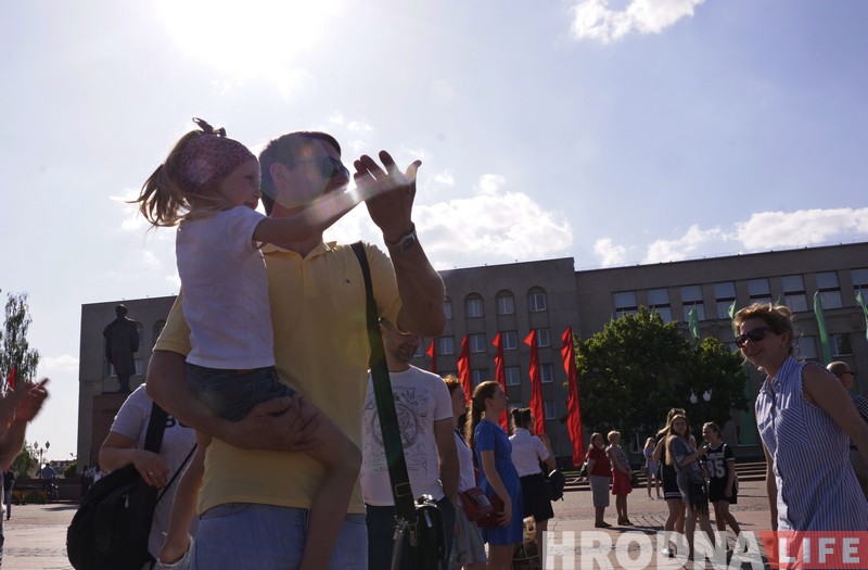 Глядзіце, як Гродна кружыўся ў вальсе перамогі! (+відэа з дрона) Глядзіце, як Гродна кружыўся ў вальсе перамогі! (+відэа з дрона)