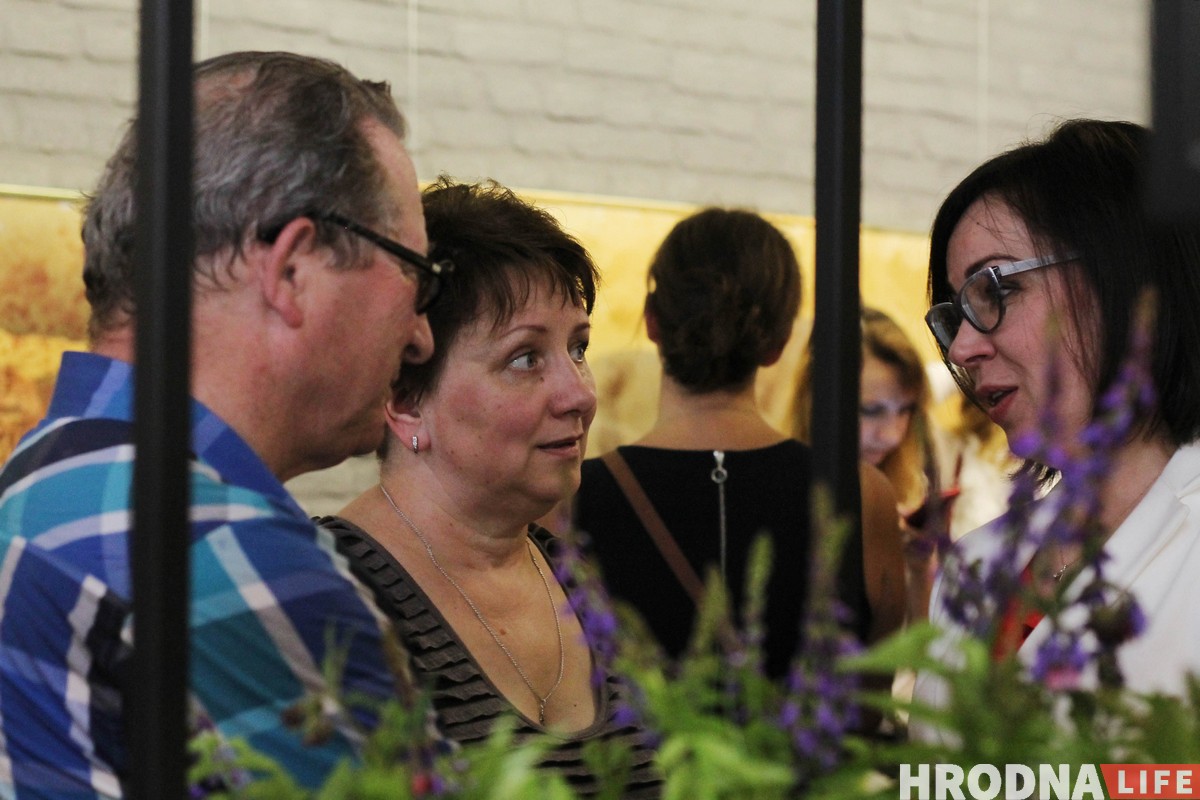 “Месца, куды захочацца вяртацца”. Галерэя “У майстра” адкрылася пасля рамонту “Месца, куды захочацца вяртацца”. Галерэя “У майстра” адкрылася пасля рамонту