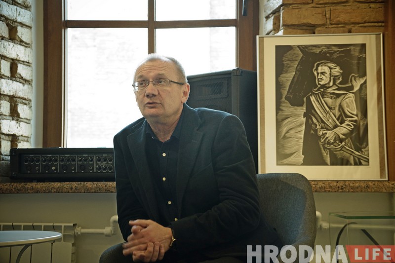 Куды падзелася карона Вітаўта і як памёр Баторый. Выкладчык медуніверсітэта піша альтэрнатыўную гісторыю Гродна