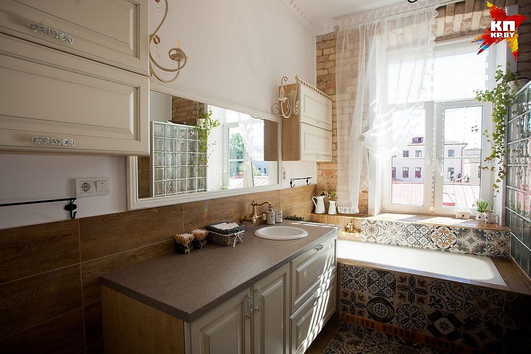 Рамантыка ў цэнтры Гродна: рамонт у кватэры царскіх часоў за $ 25 тысяч