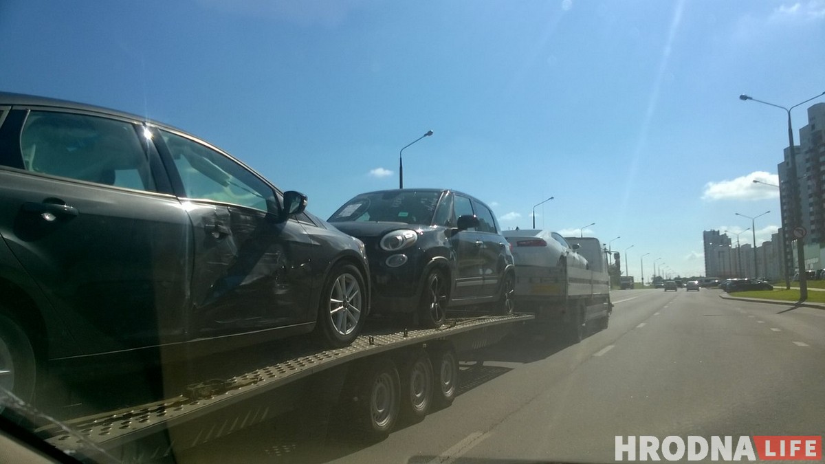 "На Захадзе аўто лепшыя за нашы ідуць на звалку". Як аўтабізнес стаў ахвярай Мытнага саюза