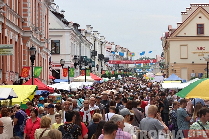 Фотарэпартаж: адчуй атмасферу фестывалю культур у Гродне Фотарэпартаж: адчуй атмасферу фестывалю культур у Гродне