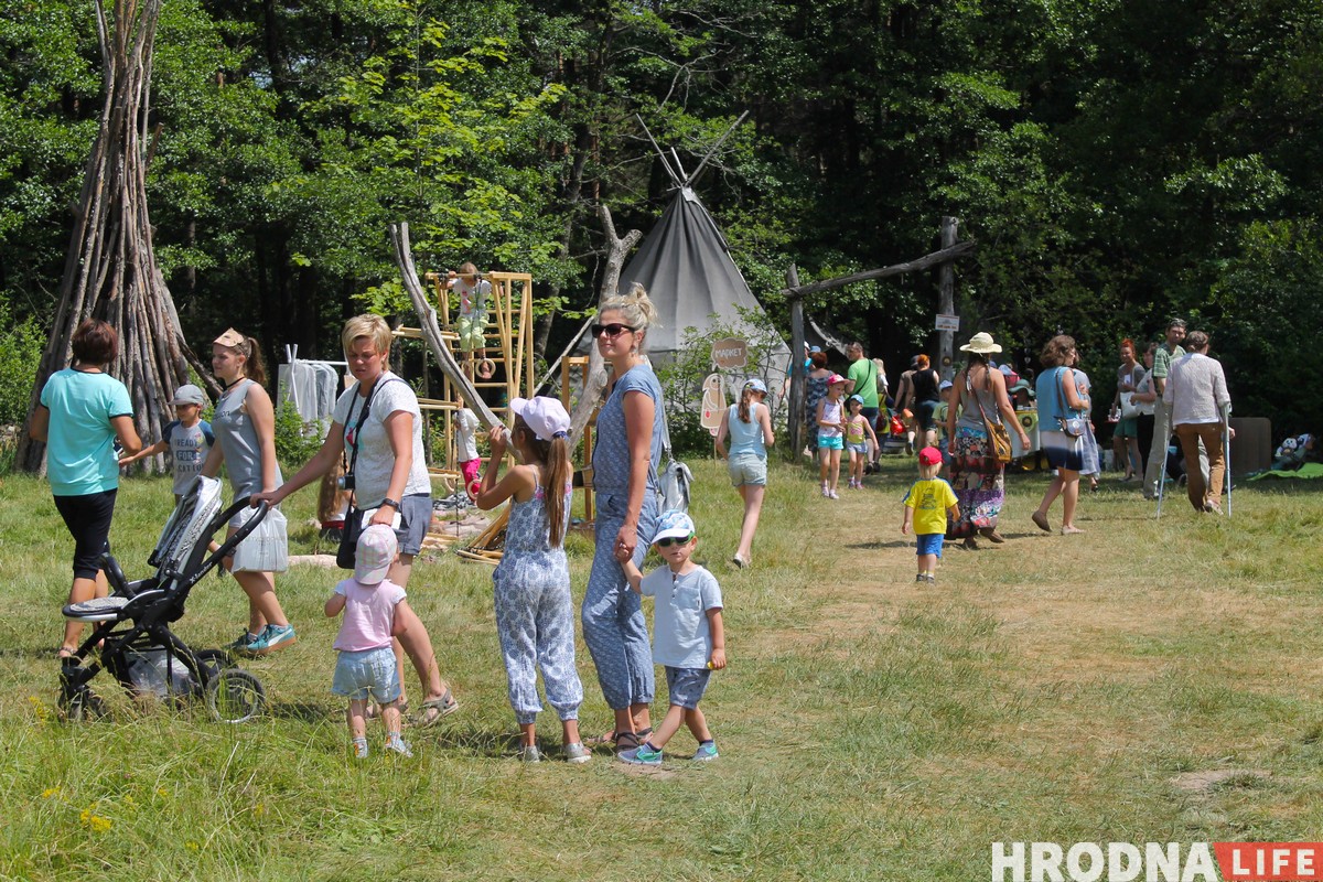 Арт-пікнік для дзяцей (і дарослых) прайшоў на Велесе Арт-пікнік для дзяцей (і дарослых) прайшоў на Велесе
