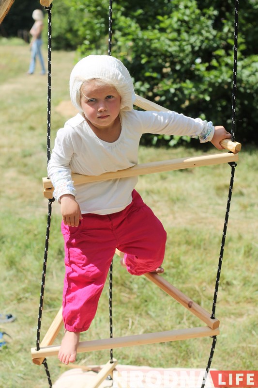 Арт-пікнік для дзяцей (і дарослых) прайшоў на Велесе Арт-пікнік для дзяцей (і дарослых) прайшоў на Велесе