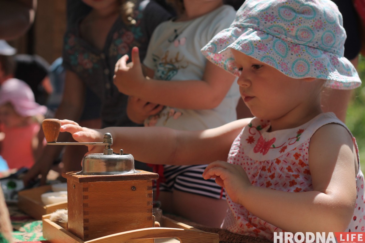 Арт-пікнік для дзяцей (і дарослых) прайшоў на Велесе Арт-пікнік для дзяцей (і дарослых) прайшоў на Велесе