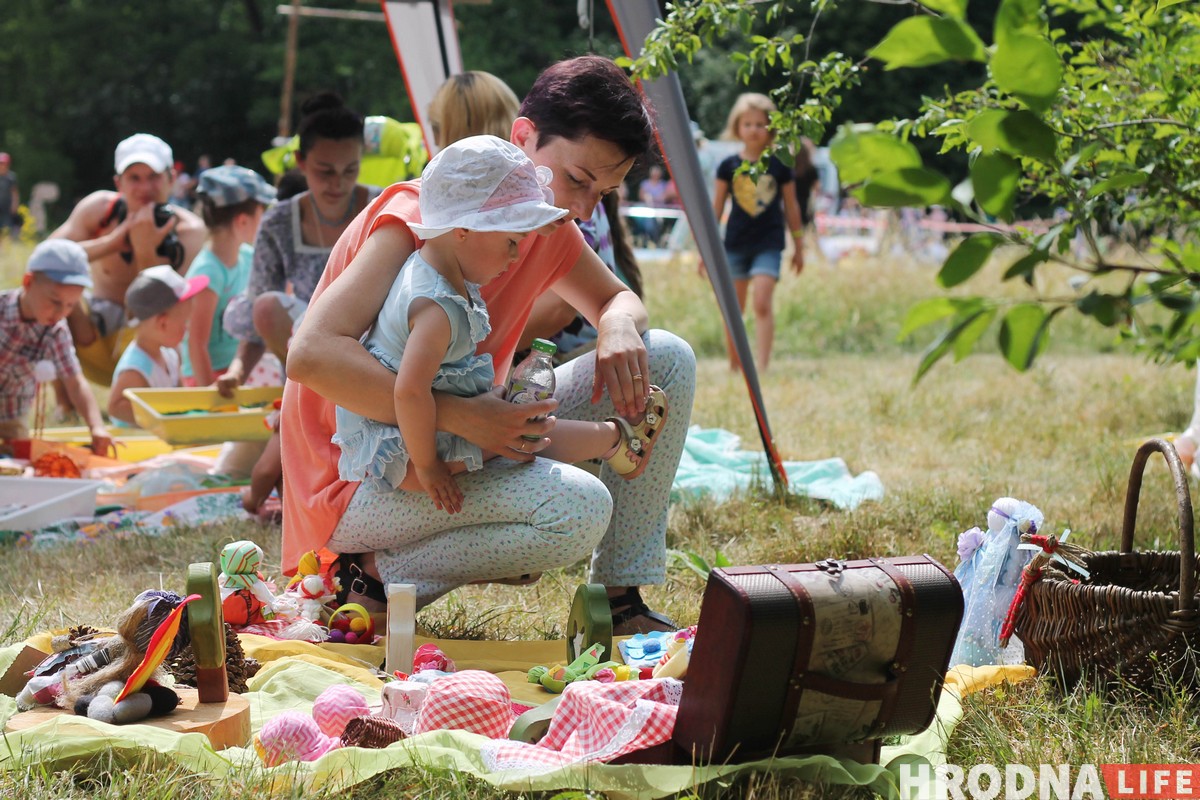 Арт-пікнік для дзяцей (і дарослых) прайшоў на Велесе Арт-пікнік для дзяцей (і дарослых) прайшоў на Велесе