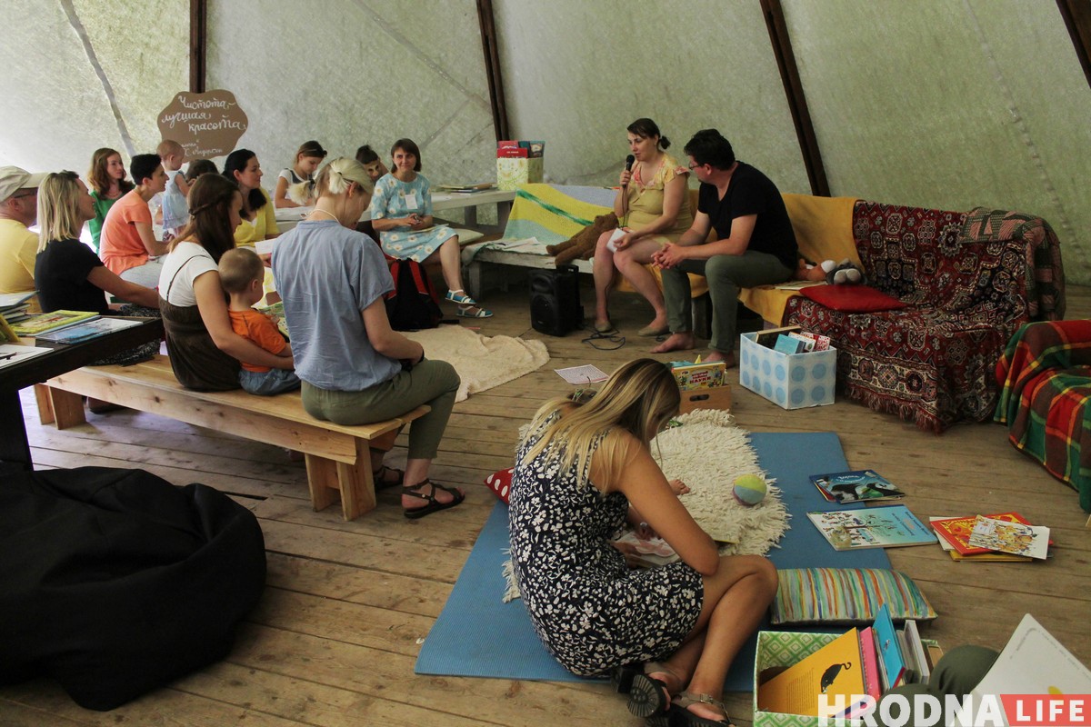 Арт-пікнік для дзяцей (і дарослых) прайшоў на Велесе Арт-пікнік для дзяцей (і дарослых) прайшоў на Велесе