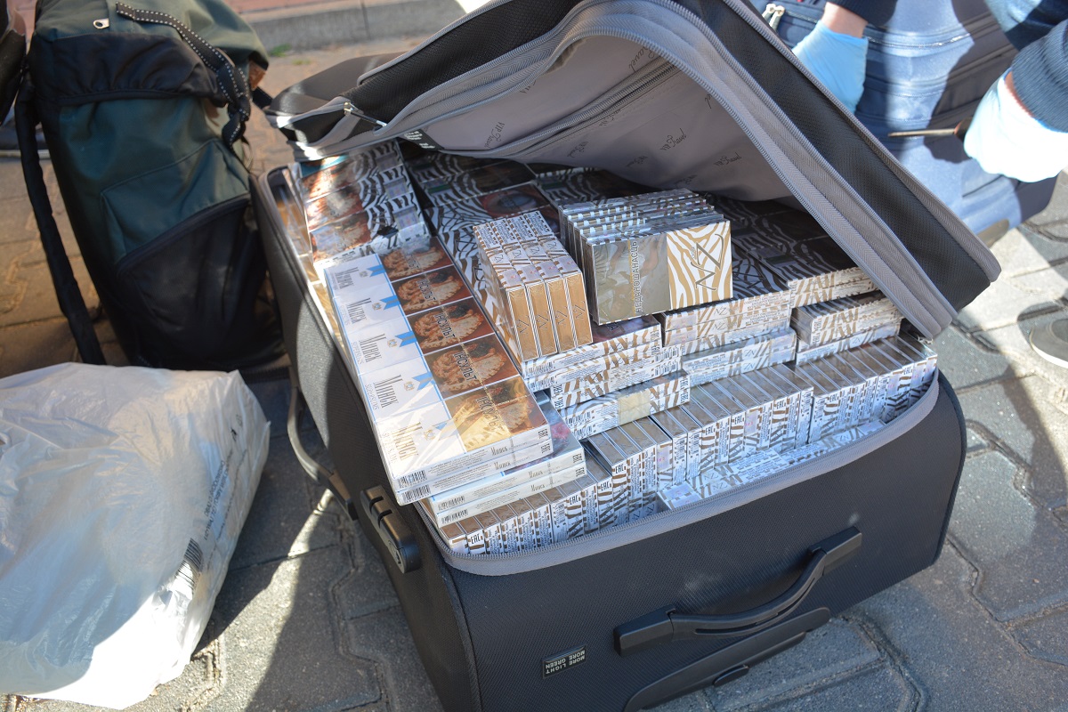 Купіць за 80 капеек, прадаць за 8 рублёў. Былыя кантрабандысты расказалі пра шлях цыгарэт з Гродна на Захад