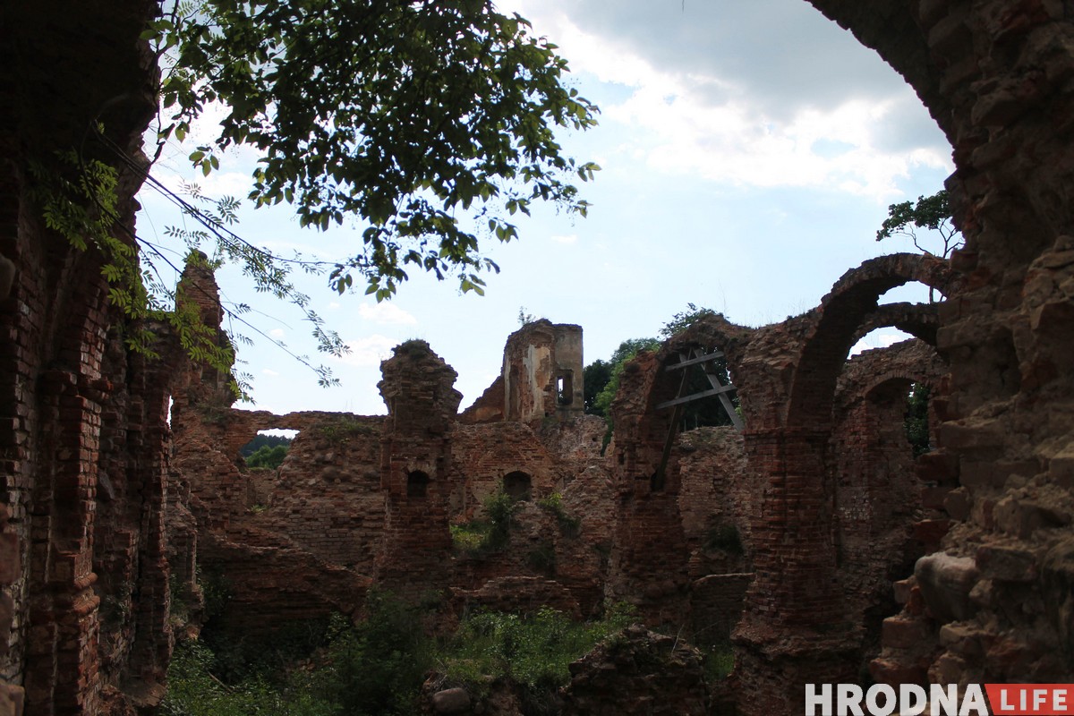 Пакуль рамантуюць Гальшанскі замак, можна наведаць яго ў віртуальнасці Пакуль рамантуюць Гальшанскі замак, можна наведаць яго ў віртуальнасці