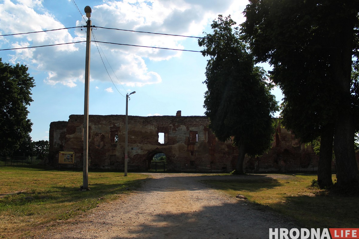 Пакуль рамантуюць Гальшанскі замак, можна наведаць яго ў віртуальнасці Пакуль рамантуюць Гальшанскі замак, можна наведаць яго ў віртуальнасці