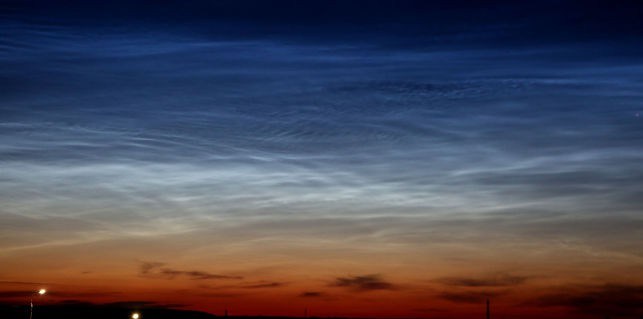 Глядзіце на незвычайную з'яву пад Гродна - серабрыстыя аблокі Глядзіце на незвычайную з'яву пад Гродна - серабрыстыя аблокі