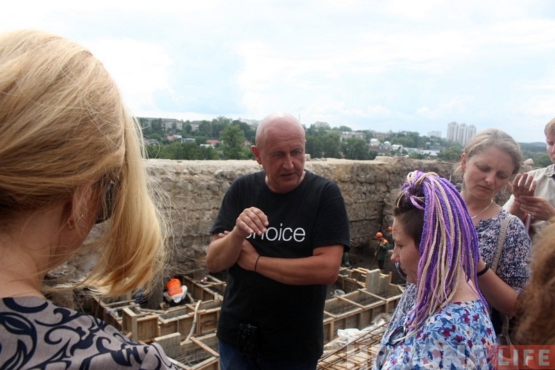 «Трэба скончыць вайну». У Гродне абмеркавалі рэканструкцыю Старога замка