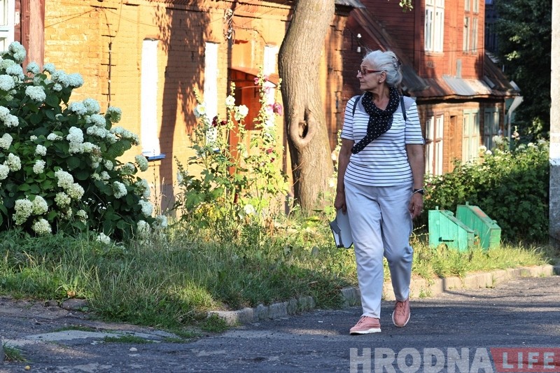 "Теперь я понимаю, почему отец так любил Гродно". Женщина из Польши приехала познакомиться с родиной предков