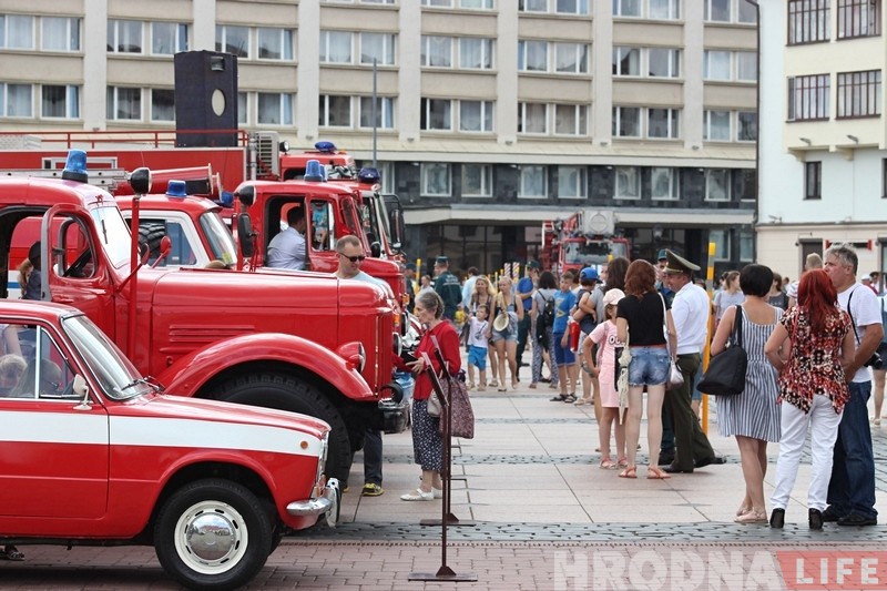 ФОТА: У Гродне адзначаюць Дзень пажарнай службы ФОТА: У Гродне адзначаюць Дзень пажарнай службы