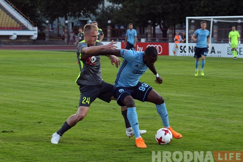 "Гродна таксама крэпасць". Як мы заўзелі ў Брэсце за "Нёман"