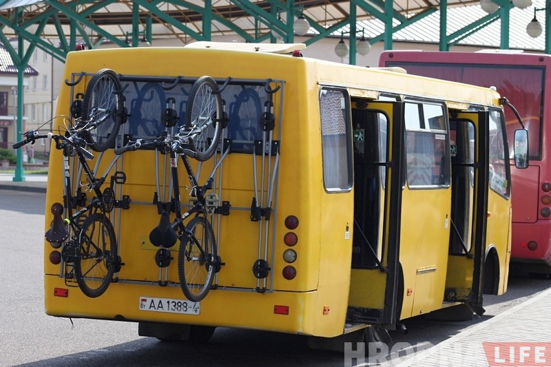 З'явіўся першы аўтобус на Аўгустоўскі канал, які можа перавозіць ровары З'явіўся першы аўтобус на Аўгустоўскі канал, які можа перавозіць ровары