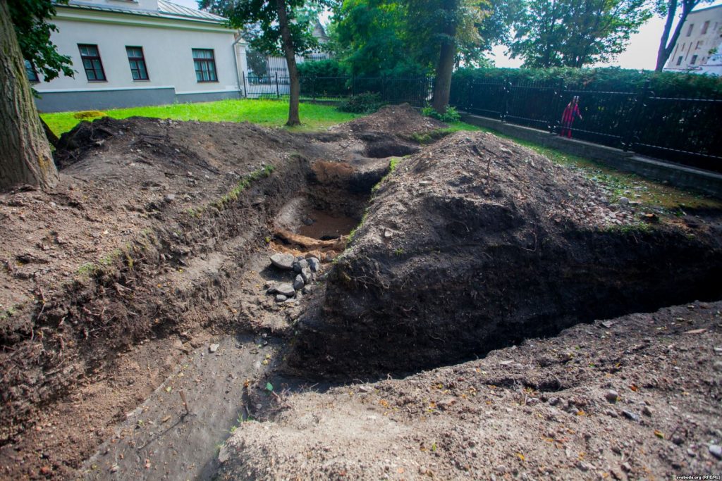 Падземная сцяна 12 стагоддзя магла б перавярнуць уяўленне пра Гродна. Але яе закопваюць