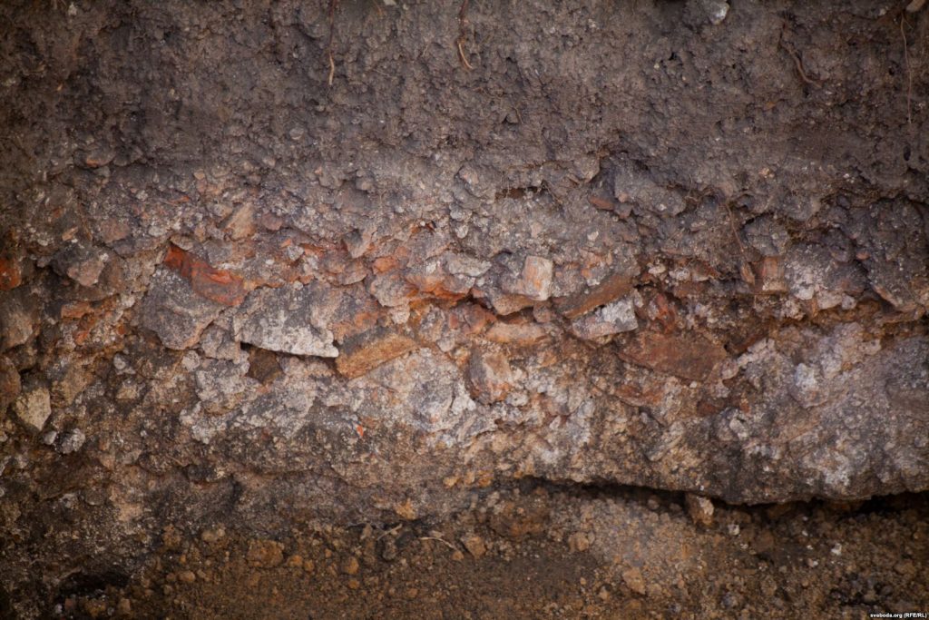 Падземная сцяна 12 стагоддзя магла б перавярнуць уяўленне пра Гродна. Але яе закопваюць