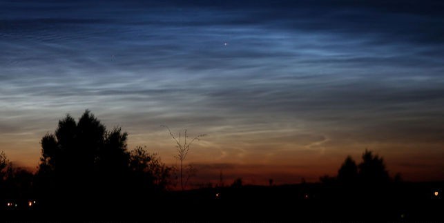 Глядзіце на незвычайную з'яву пад Гродна - серабрыстыя аблокі Глядзіце на незвычайную з'яву пад Гродна - серабрыстыя аблокі