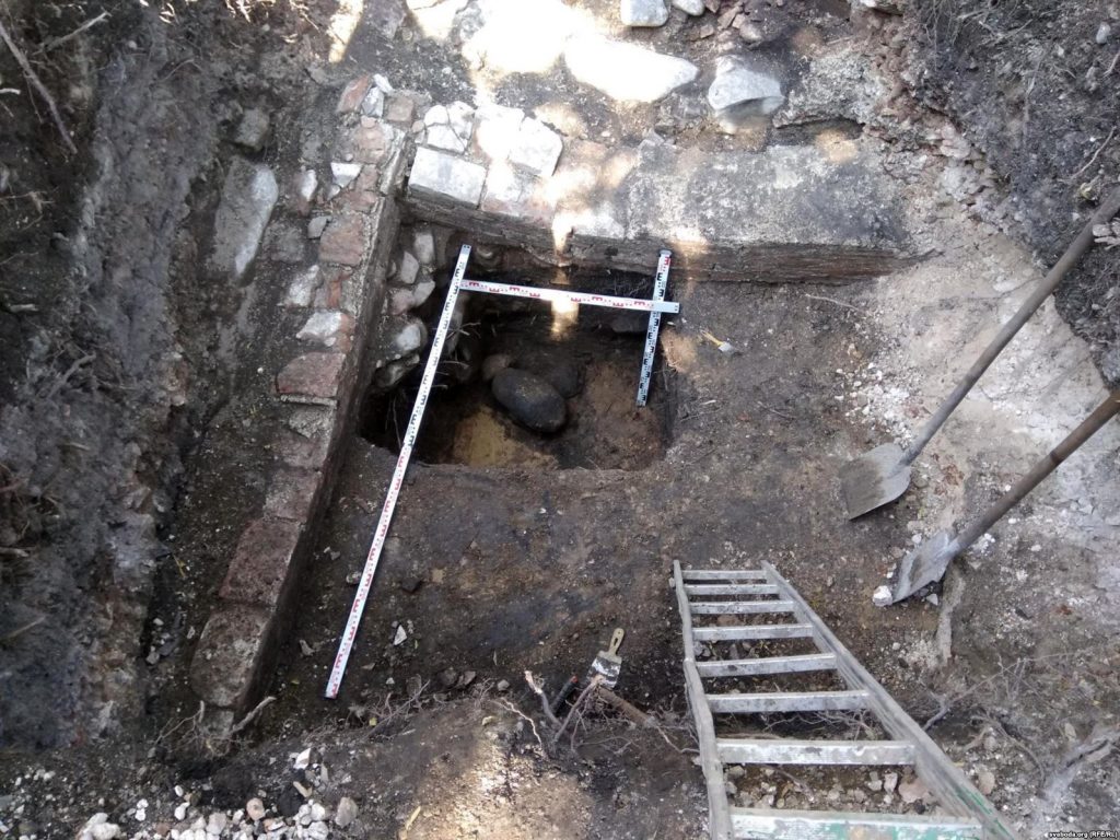 Падземная сцяна 12 стагоддзя магла б перавярнуць уяўленне пра Гродна. Але яе закопваюць