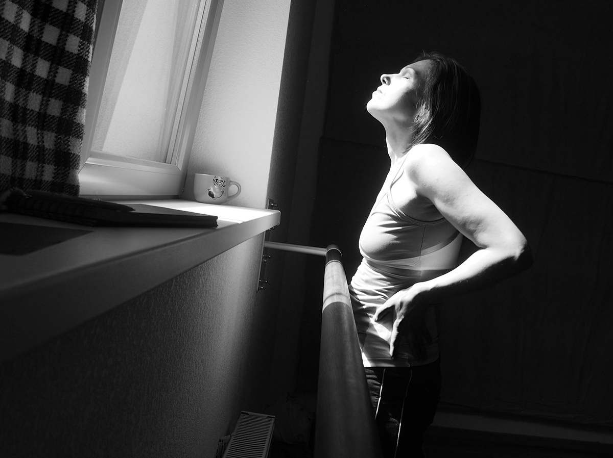 "Прастора для танцаў і мараў". Фотагісторыя ў рытме хіп-хопа і балета пра творчасць у "Доме 46"