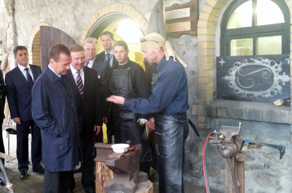 Затапіла кузню, электрастанцыю і стайню. Вёску Рагачы чацвёрты раз за год залівае, а дапамогі няма