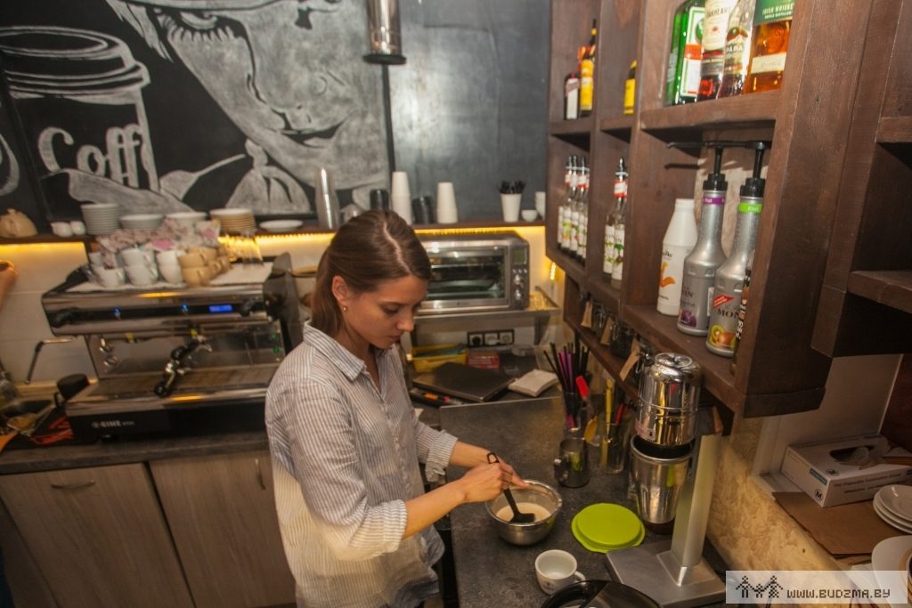 Бар, кавярня і музей. Як адна сям'я стварыла ў Гродне тры класныя месцы