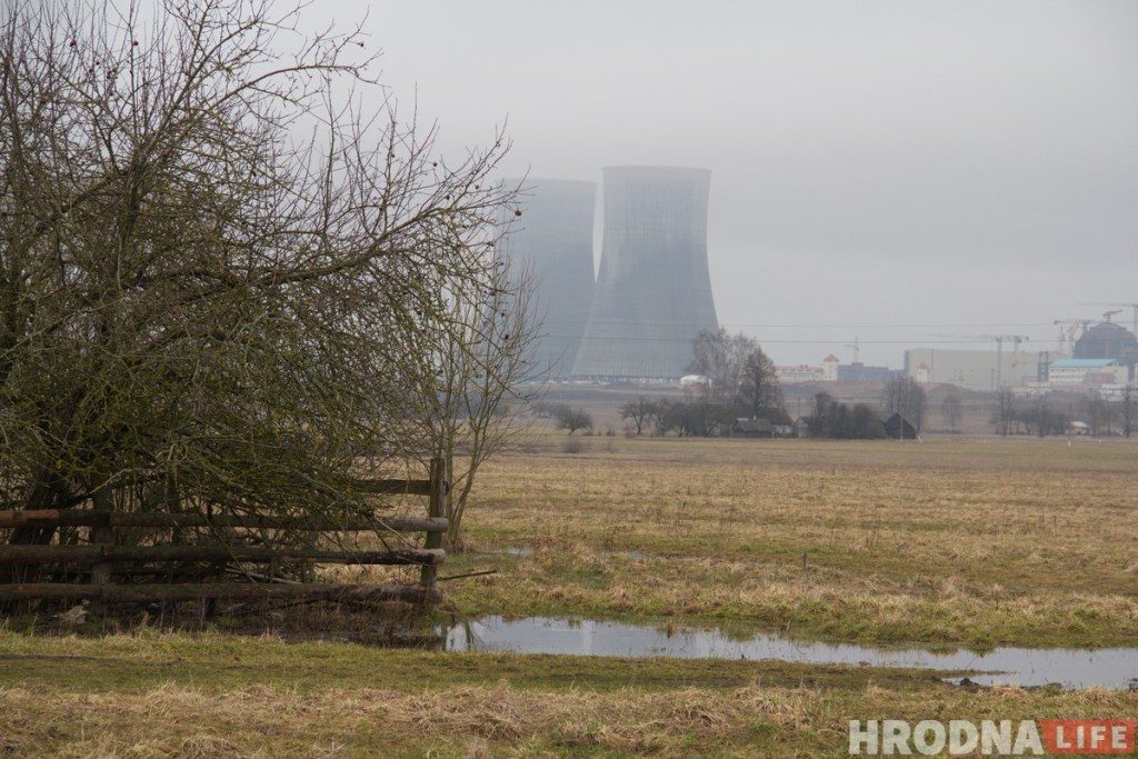"Тое, што яна небяспечная - гэта выдумка палітыкаў". На БелАЭС прыехалі першыя турысты - літоўцы