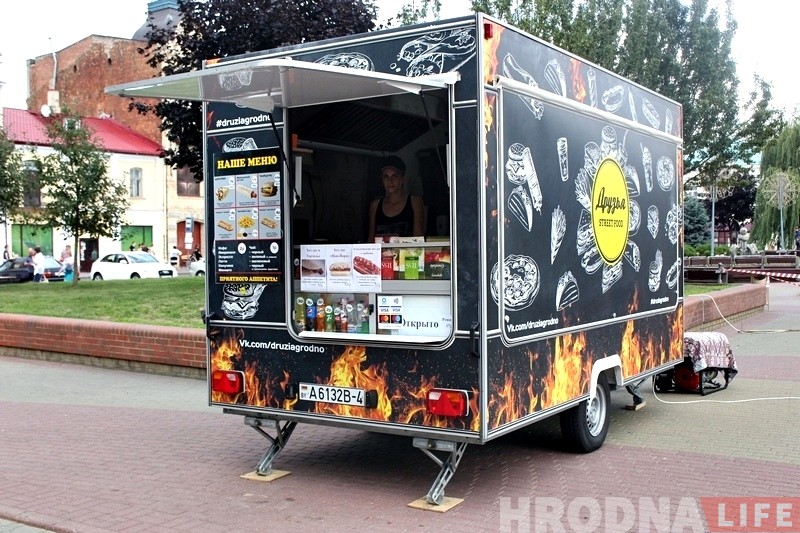 Ад напояў да неапалітанскай піцы: усе фудтракі Гродна ў адным матэрыяле. Чытай і галасуй!