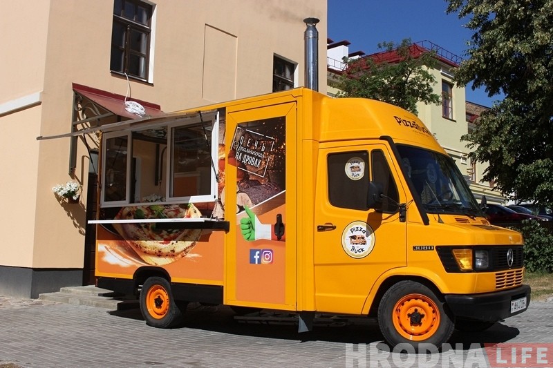 Ад напояў да неапалітанскай піцы: усе фудтракі Гродна ў адным матэрыяле. Чытай і галасуй!