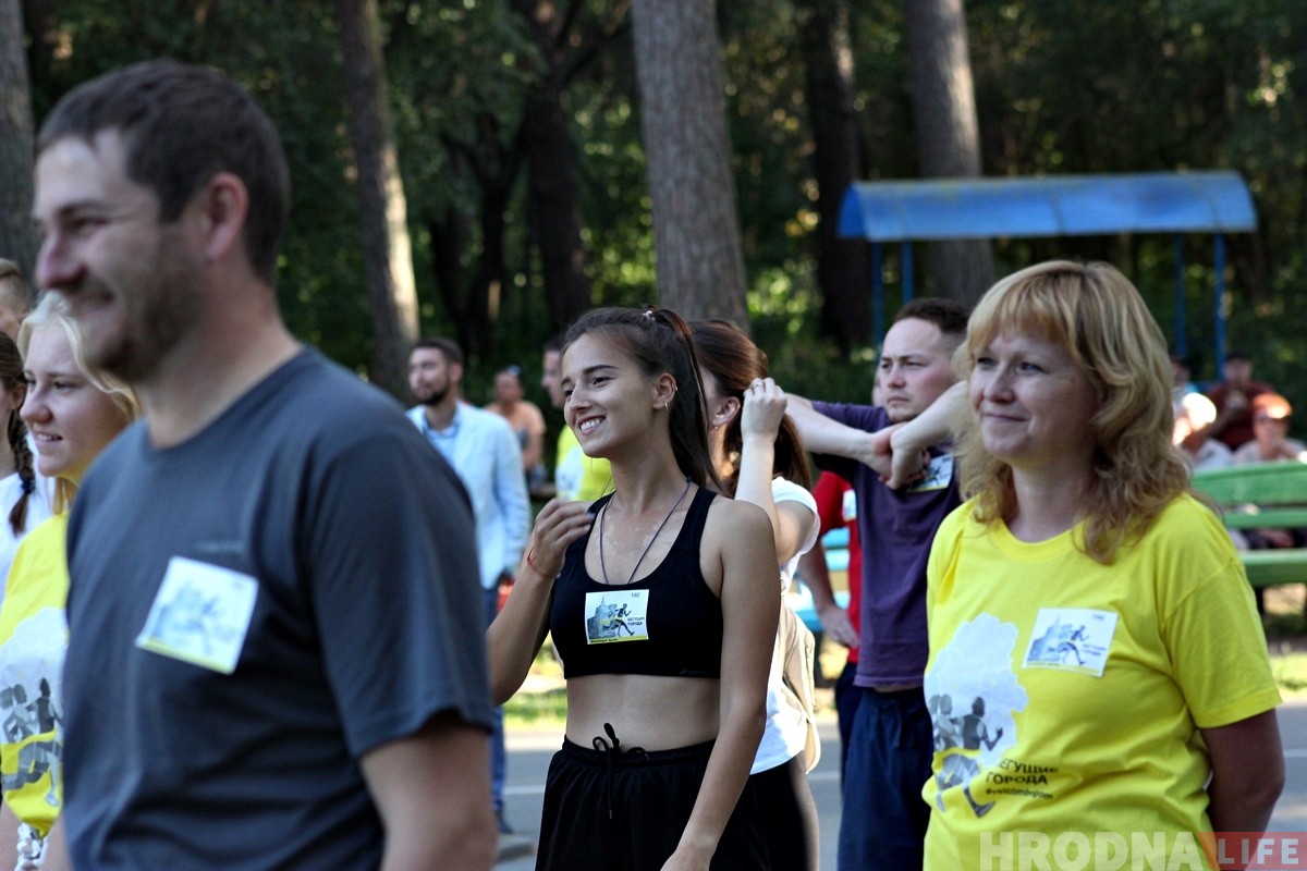 "Дзеці - наша будучыня". Гродзенцы масава далучыліся да дабрачыннай акцыі #velcombegom у Пышках