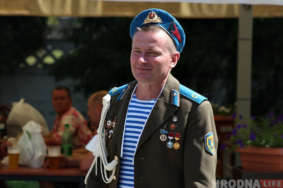 ФОТА: Гродзенскія дэсантнікі адзначаюць Дзень ПДВ ФОТА: Гродзенскія дэсантнікі адзначаюць Дзень ПДВ