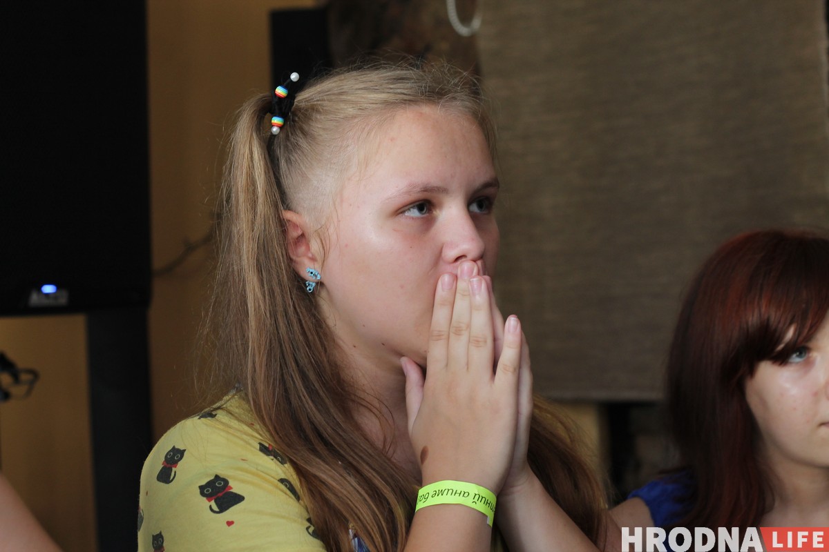 Прымерыць вушкі і пакаштаваць рамэн. Сотня гродзенцаў прыйшла на анімэ-бал Прымерыць вушкі і пакаштаваць рамэн. Сотня гродзенцаў прыйшла на анімэ-бал