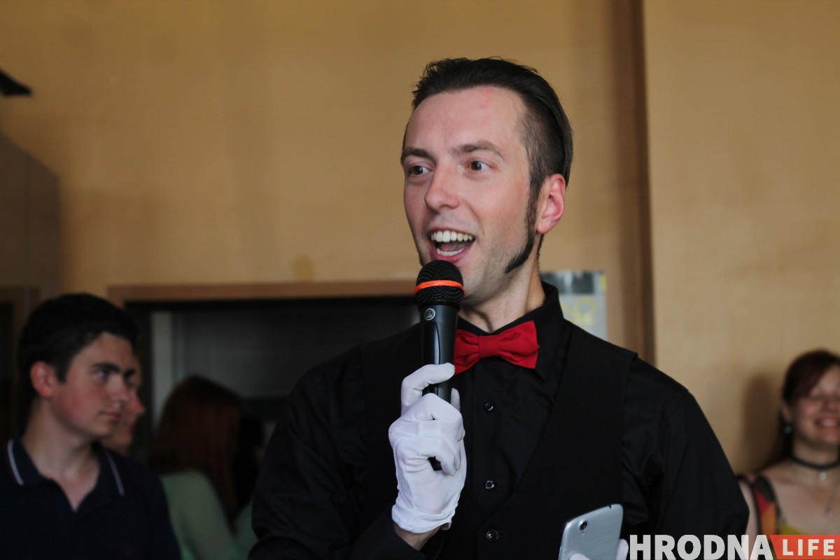 Прымерыць вушкі і пакаштаваць рамэн. Сотня гродзенцаў прыйшла на анімэ-бал Прымерыць вушкі і пакаштаваць рамэн. Сотня гродзенцаў прыйшла на анімэ-бал