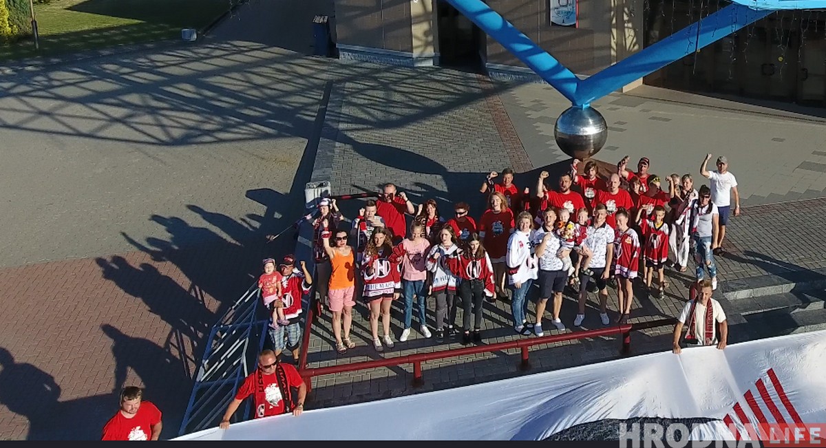 Заўзеем за сваіх! Hrodna.life дапамог хакейнаму “Нёману” зняць ролік да Лігі Чэмпіёнаў