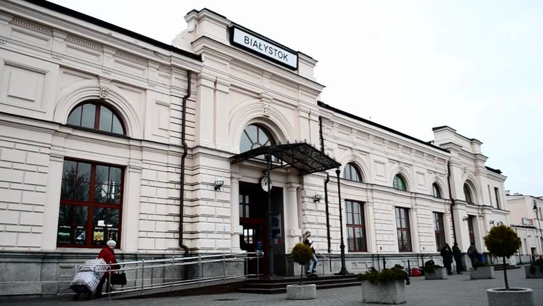 Чыгуначны вакзал у Беластоку чакае рамонт: глядзіце, як ён зменіцца ўжо праз год Чыгуначны вакзал у Беластоку чакае рамонт: глядзіце, як ён зменіцца ўжо праз год