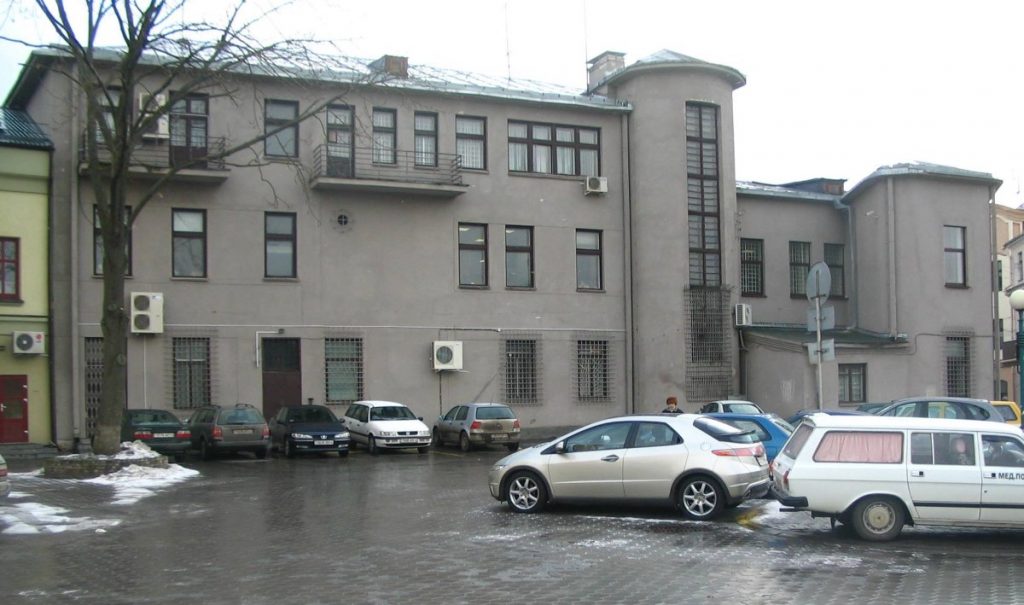 З эклектыкі ў функцыяналізм: як на Ажэшкі ў Гродне з'явіўся адметны будынак банку