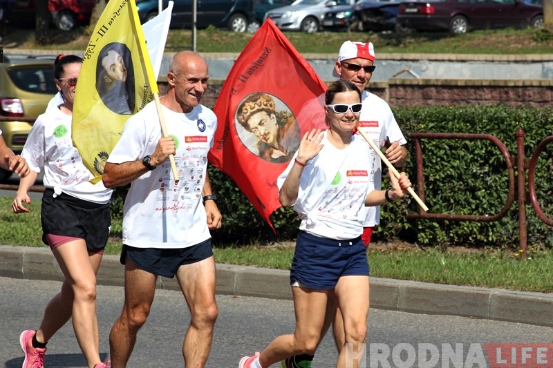 Па вуліцах Гродна беглі беларускія і польскія паштальёны Па вуліцах Гродна беглі беларускія і польскія паштальёны