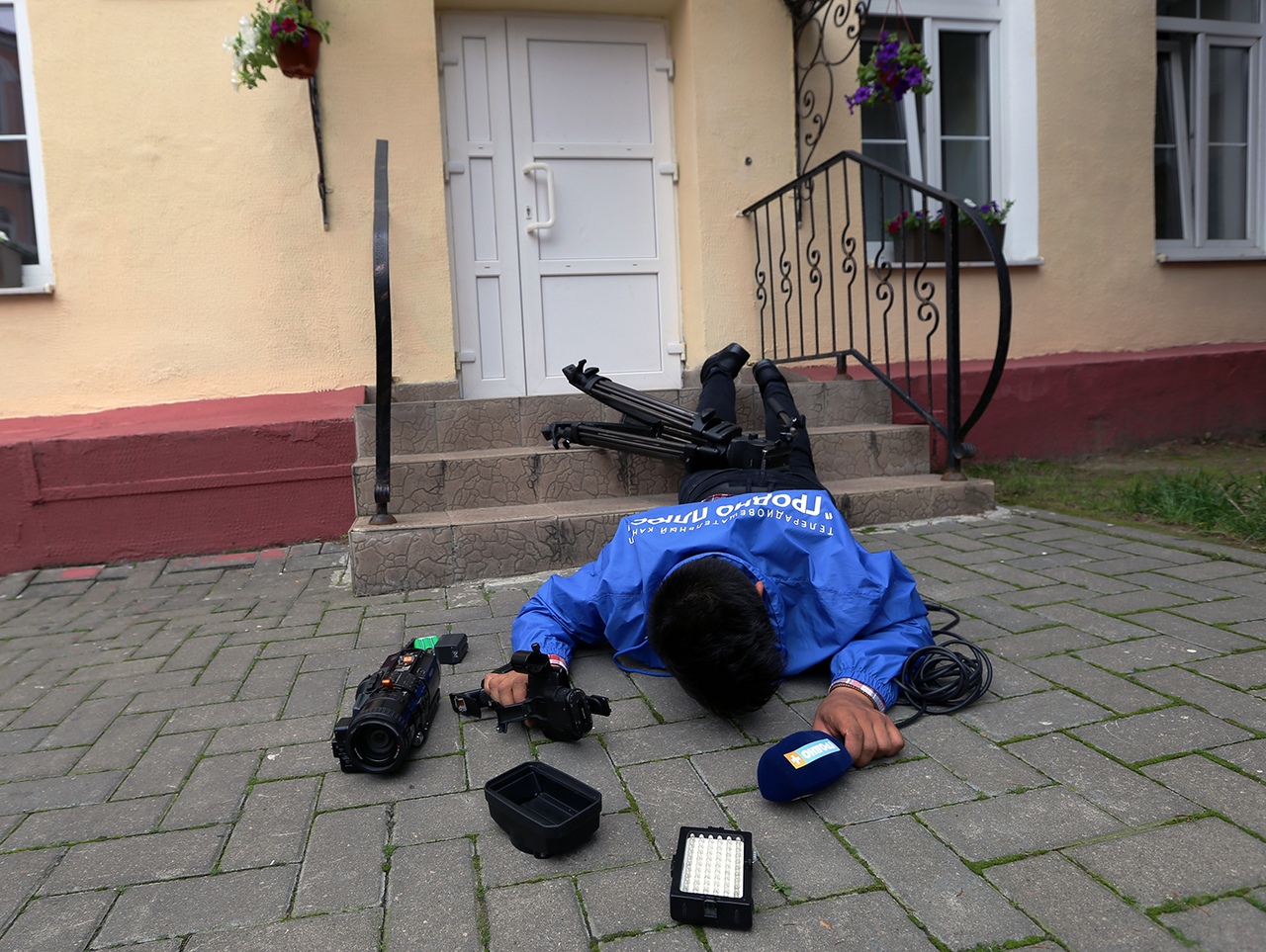 "При съемках никто не пострадал". Как в Гродно поддержали челлендж #fallingstars