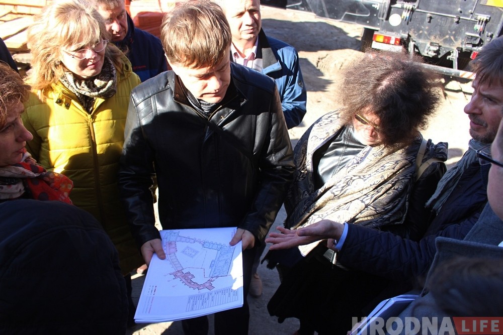 Польские эксперты приехали знакомиться с реконструкцией Старого замка в Гродно