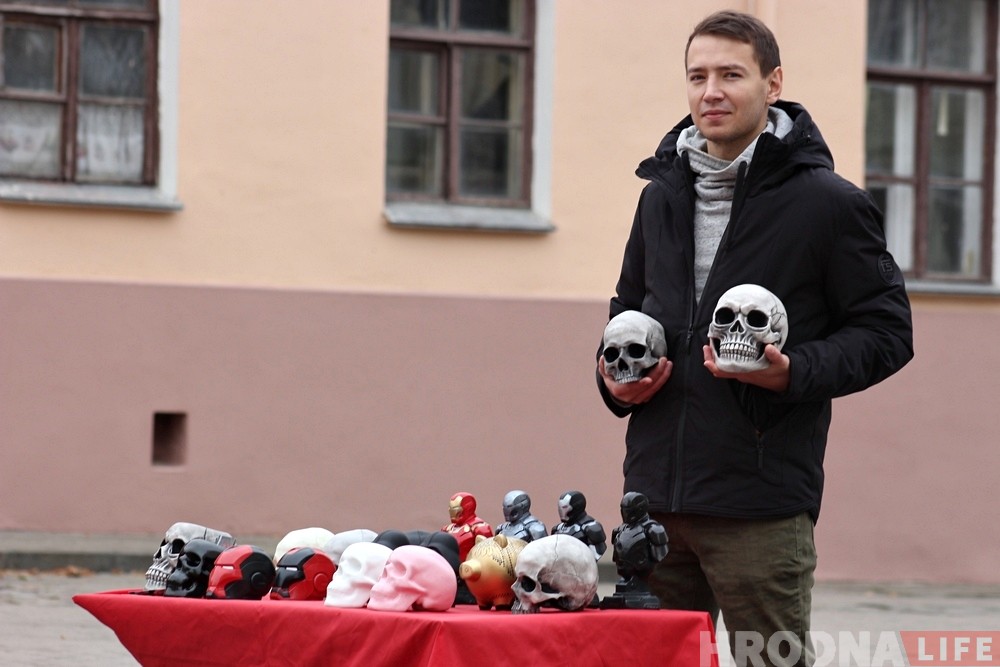 «Мама спачатку шарахалася». Гродзенец робіць чэрапы на продаж