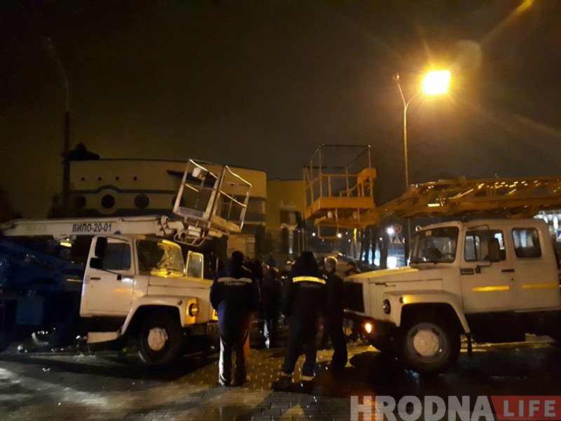 На Ціміразева легкавік на хуткасці ўехаў у аўтавышку. Кіроўца ўцёк