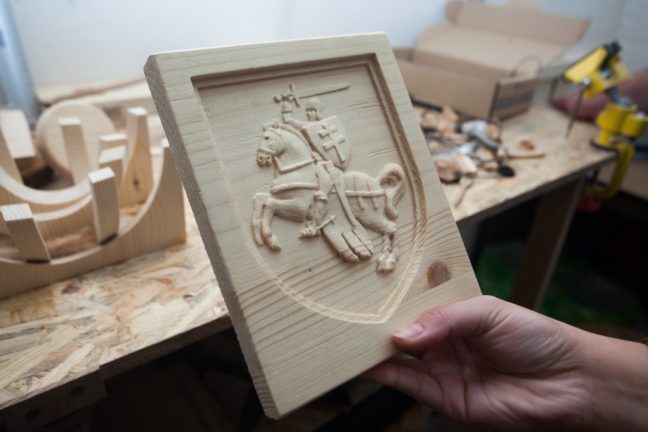 «Вагоны грантаў апазіцыі ў Беластоку – гэта легенды». Як актывіст стаў майстрам па дрэву