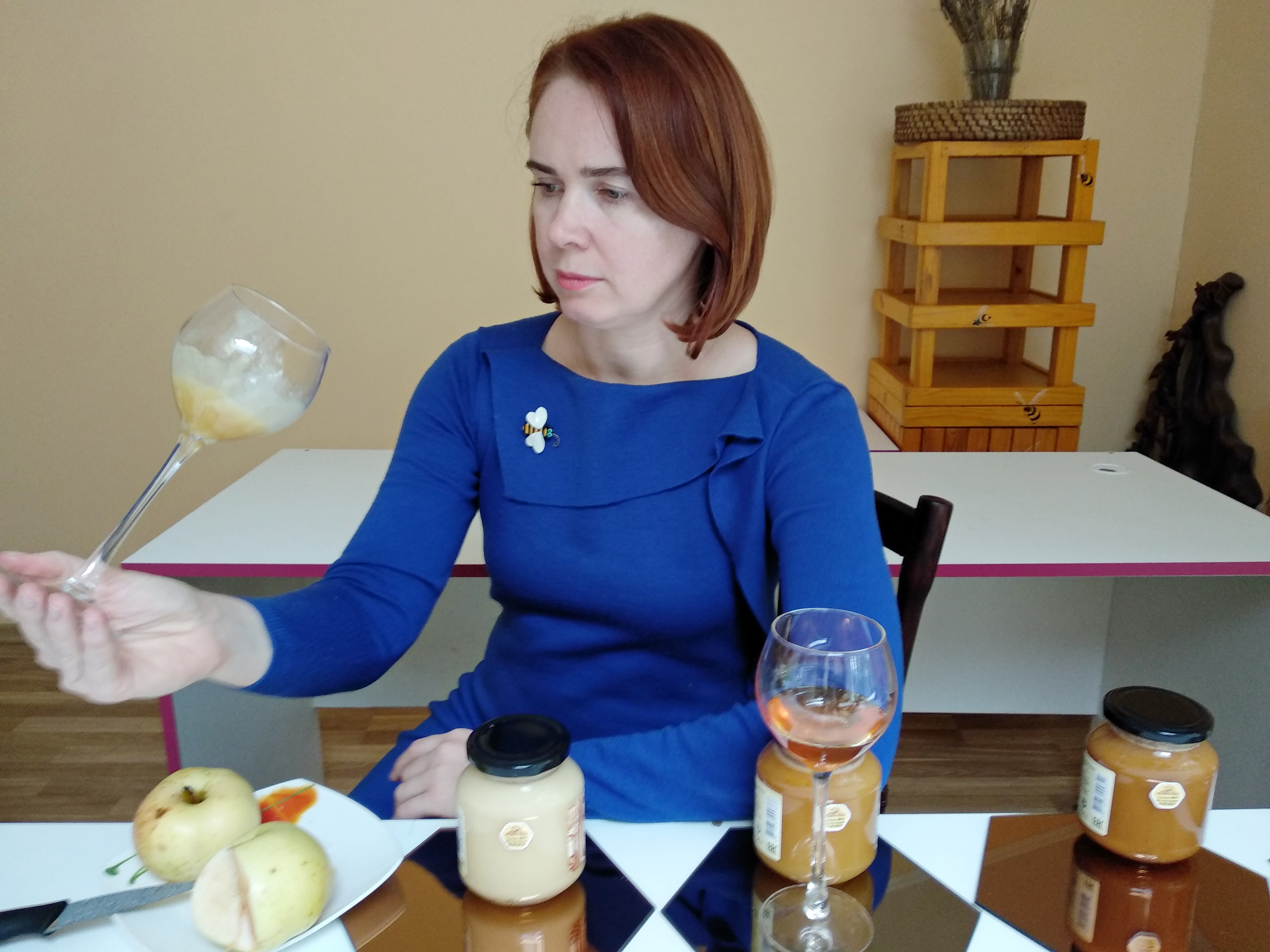 Калі мёд з пахам звараных укрутую яек , гэта нармальна? Парады ад адзінага ў Беларусі мядовага самелье