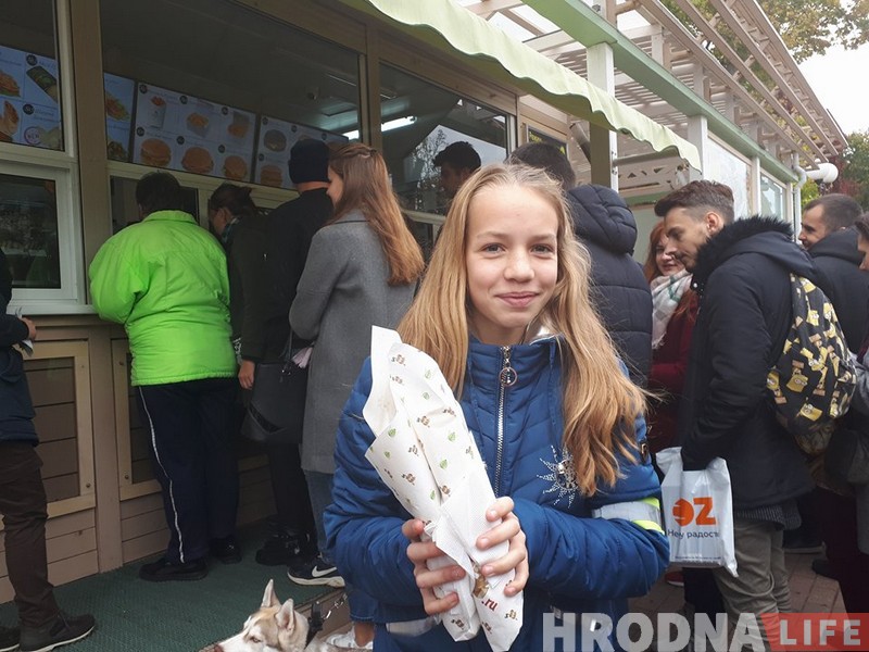 Як у Гродне раздавалі бясплатную шаўрму (фота) Як у Гродне раздавалі бясплатную шаўрму (фота)