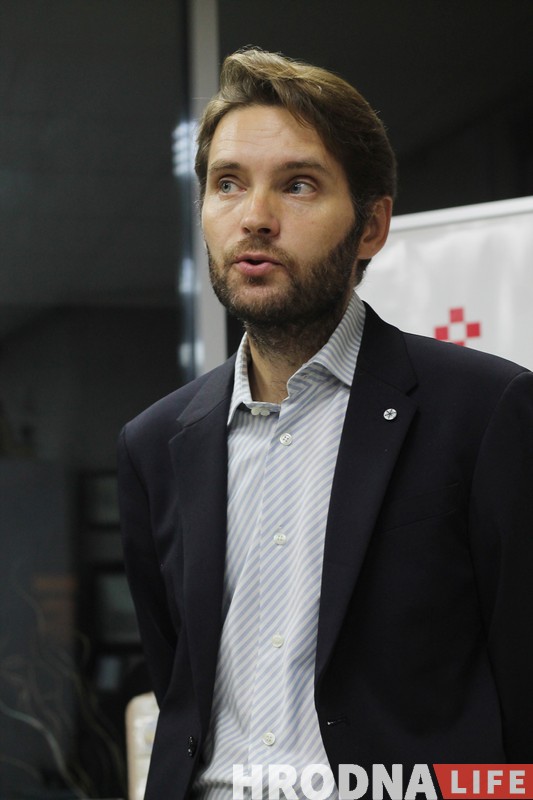 Віктар Марціновіч прэзентаваў раман “Ноч” Віктар Марціновіч прэзентаваў раман “Ноч”