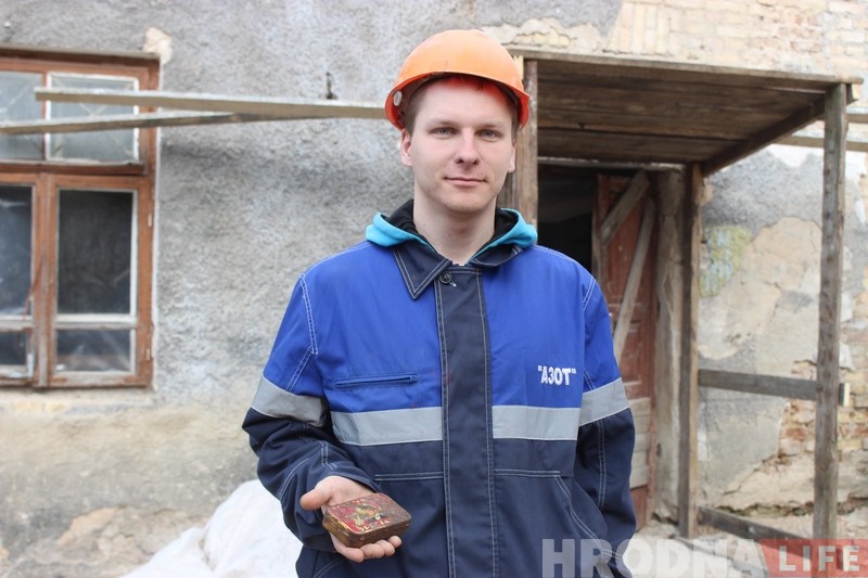 Будаўніку, які знайшоў скарб у цэнтры Гродна, выплацяць узнагароджанне да канца лістапада