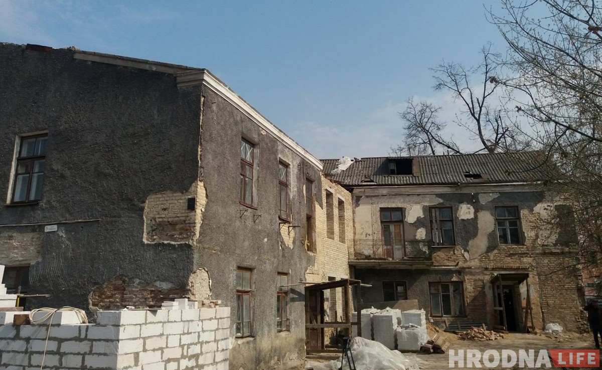 Будаўніку, які знайшоў скарб у цэнтры Гродна, выплацяць узнагароджанне да канца лістапада Будаўніку, які знайшоў скарб у цэнтры Гродна, выплацяць узнагароджанне да канца лістапада